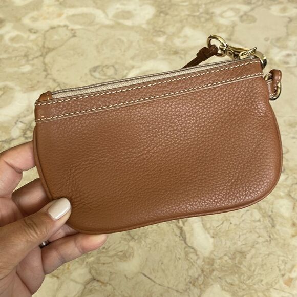 Calvin Klein Leather Wristlet Wallet - Picture 2 of 12